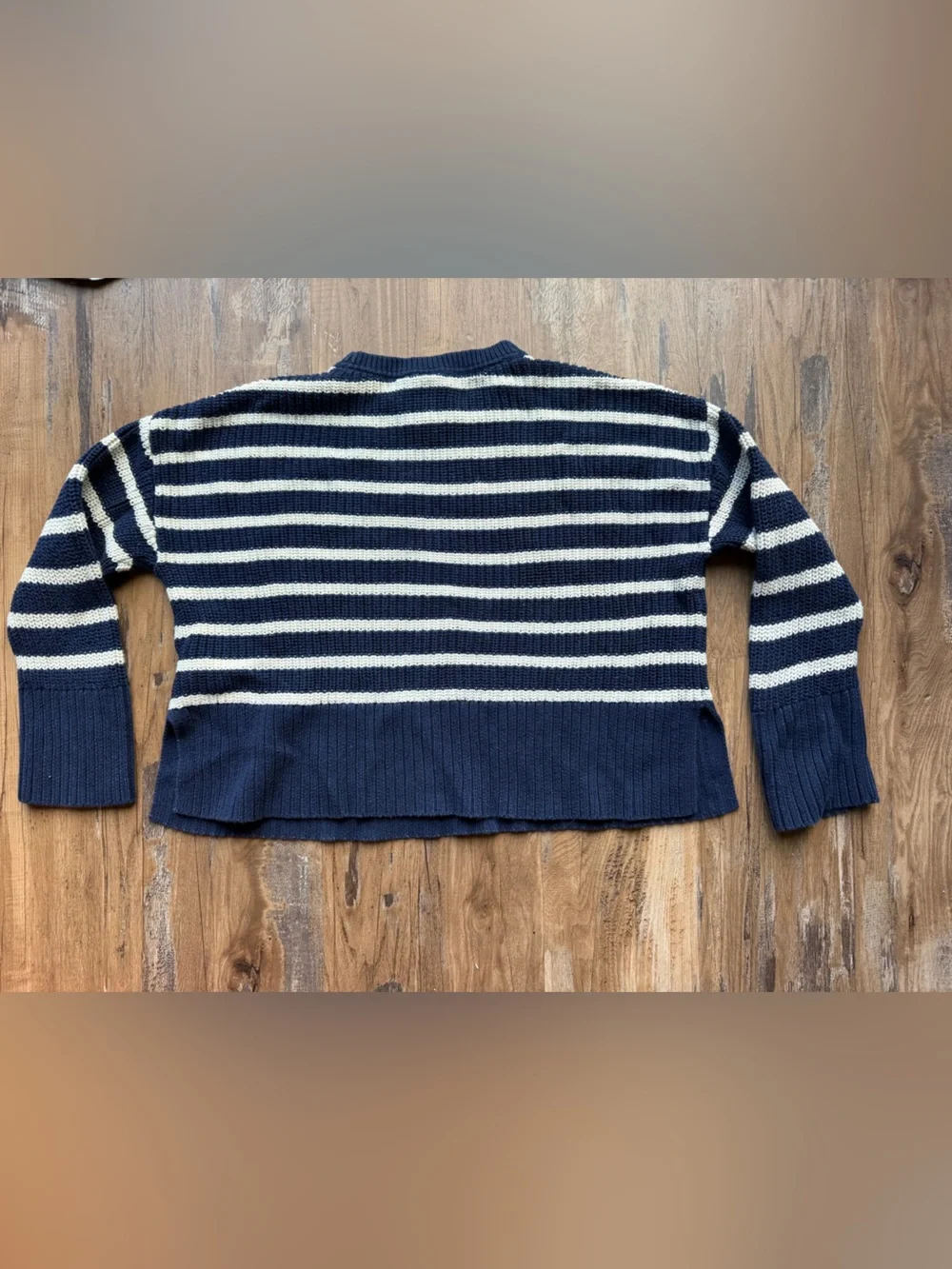 Gap Striped Navy and Cream Crewneck Sweater - kids L 0126